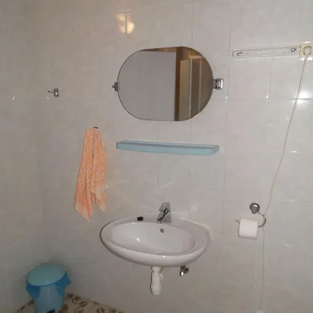 Agocs Odu * Sirok